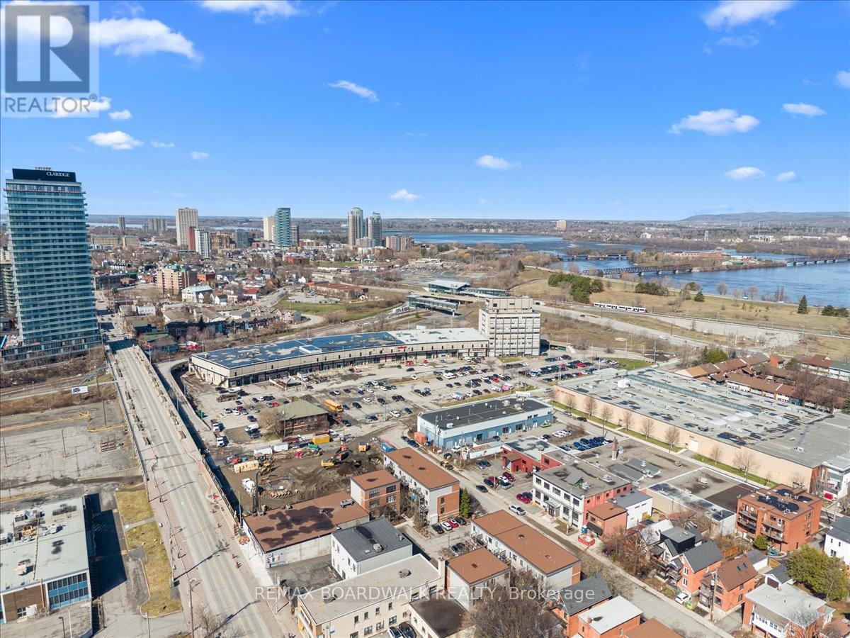 G - 154 Spruce Street