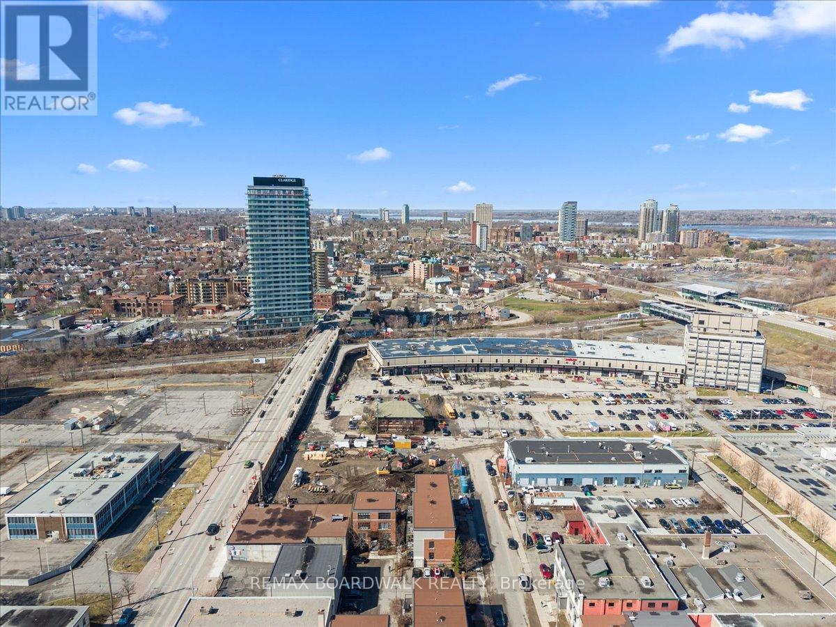 G - 154 Spruce Street