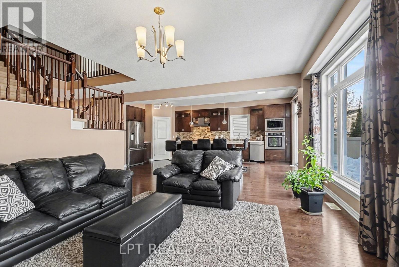 269 Gracewood Crescent