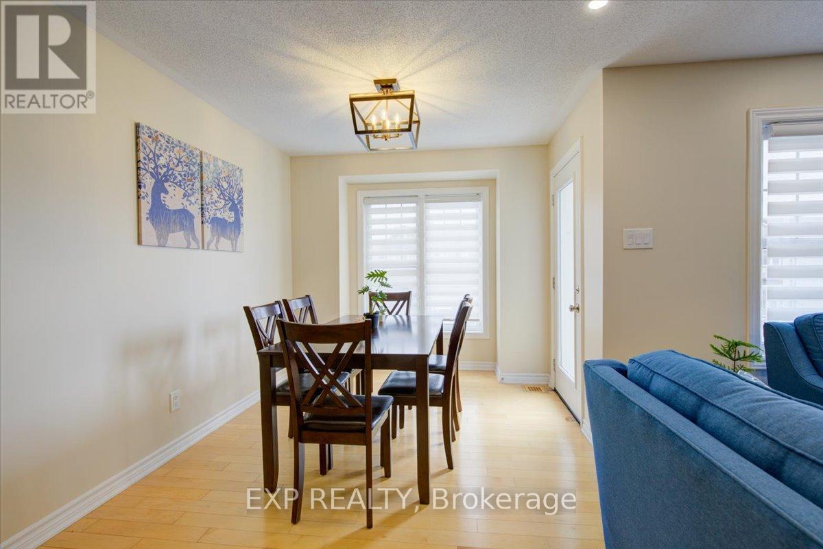 461 Meadowhawk Crescent