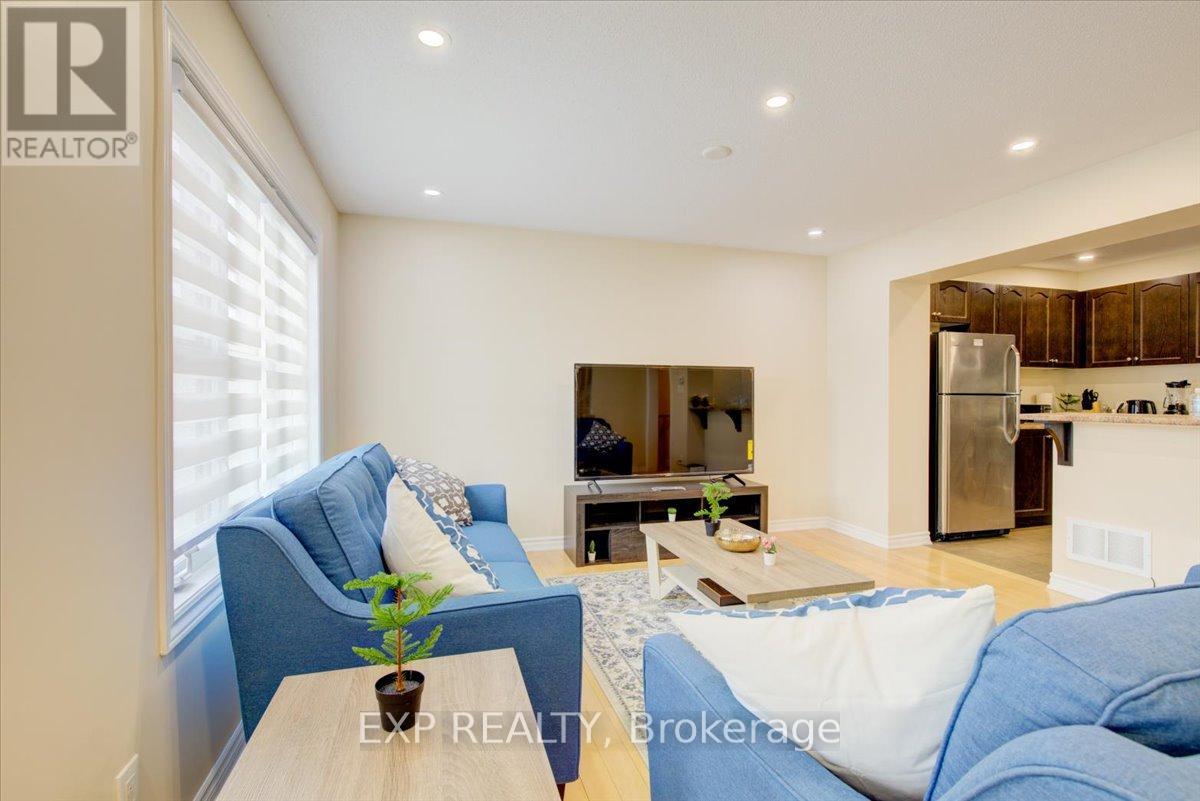 461 Meadowhawk Crescent