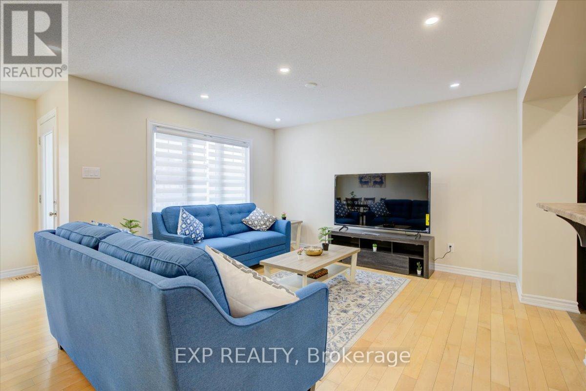 461 Meadowhawk Crescent