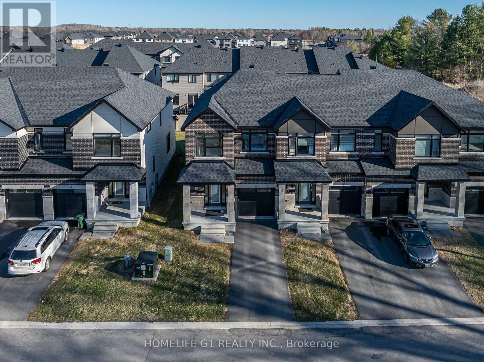 45 Moosonee Crescent