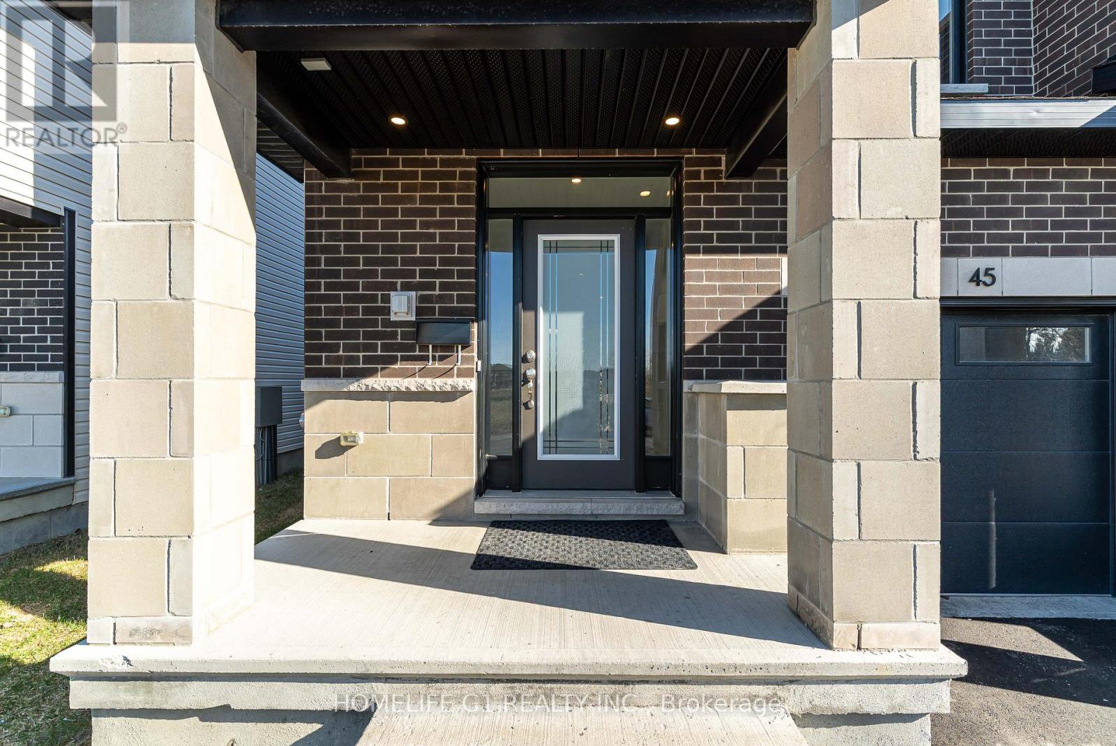 45 Moosonee Crescent