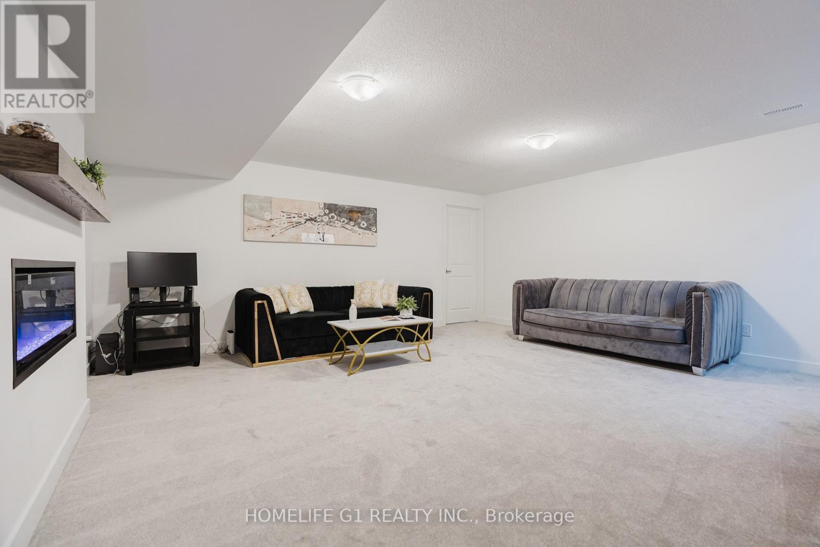 45 Moosonee Crescent