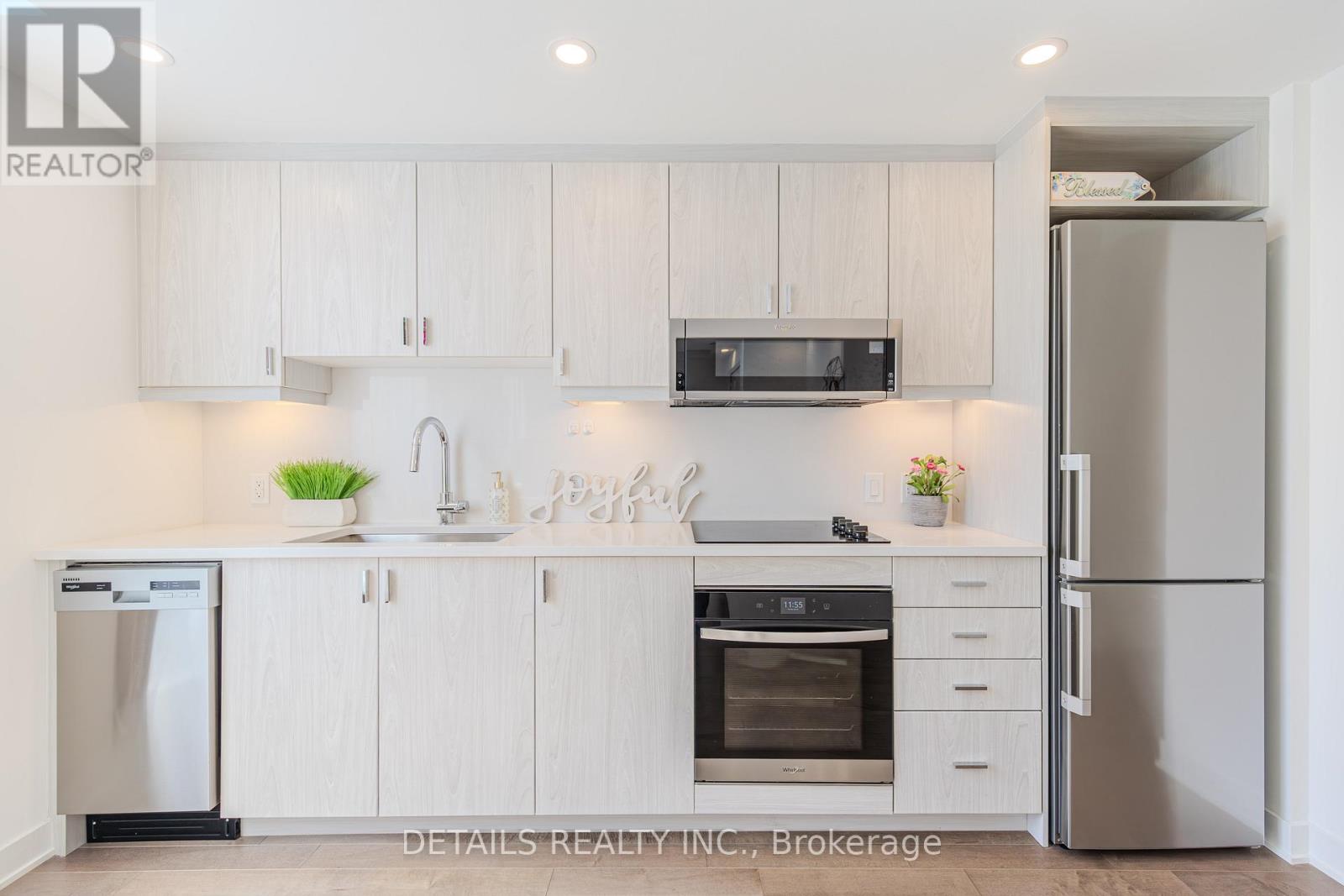 1008 - 340 Queen Street