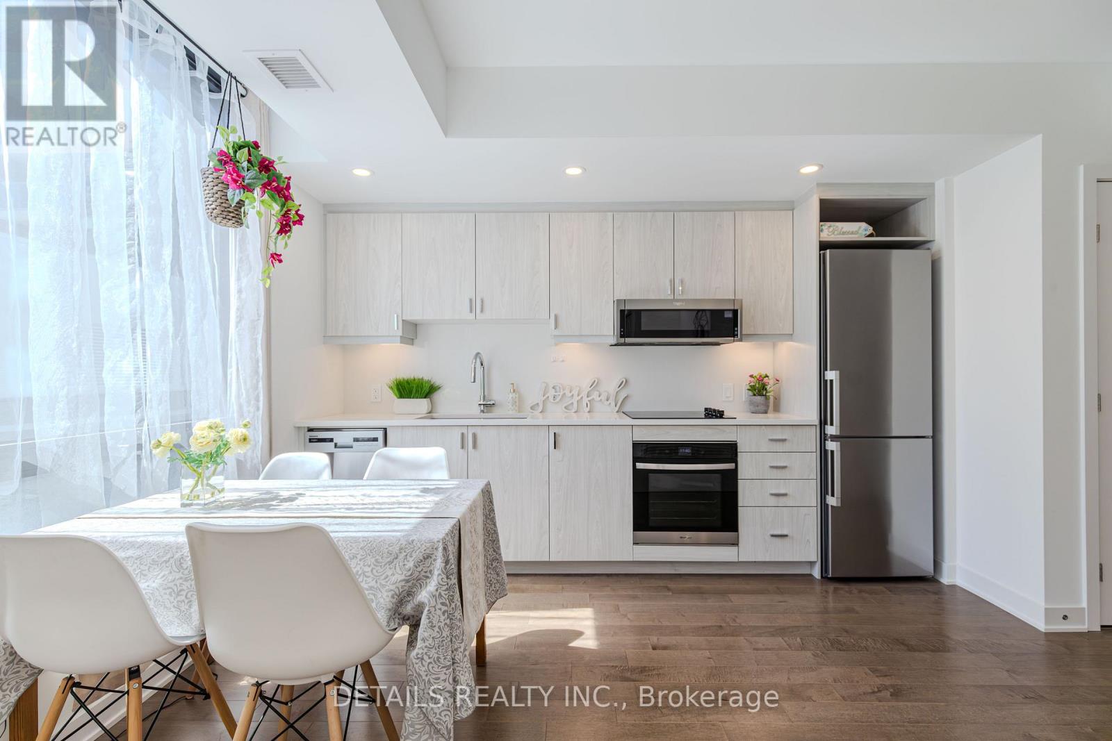 1008 - 340 Queen Street