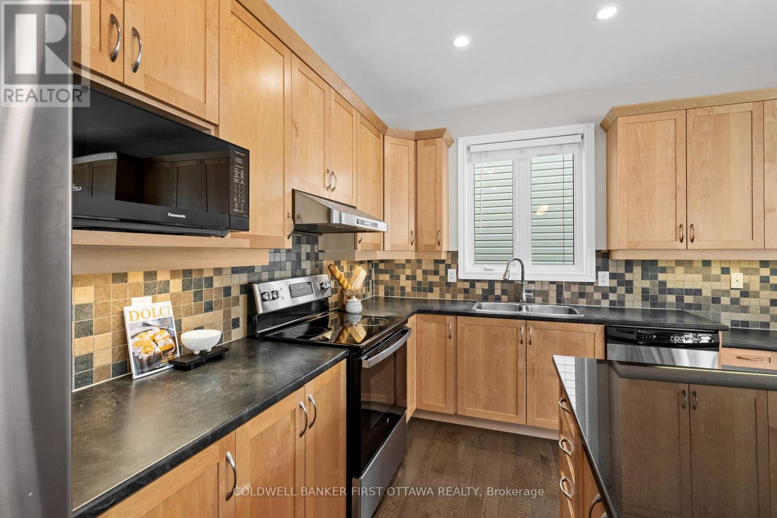 2176 Sunset Cove Circle