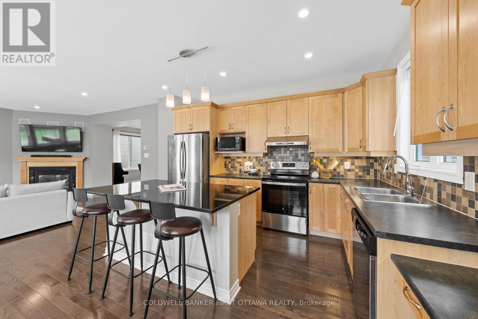 2176 Sunset Cove Circle