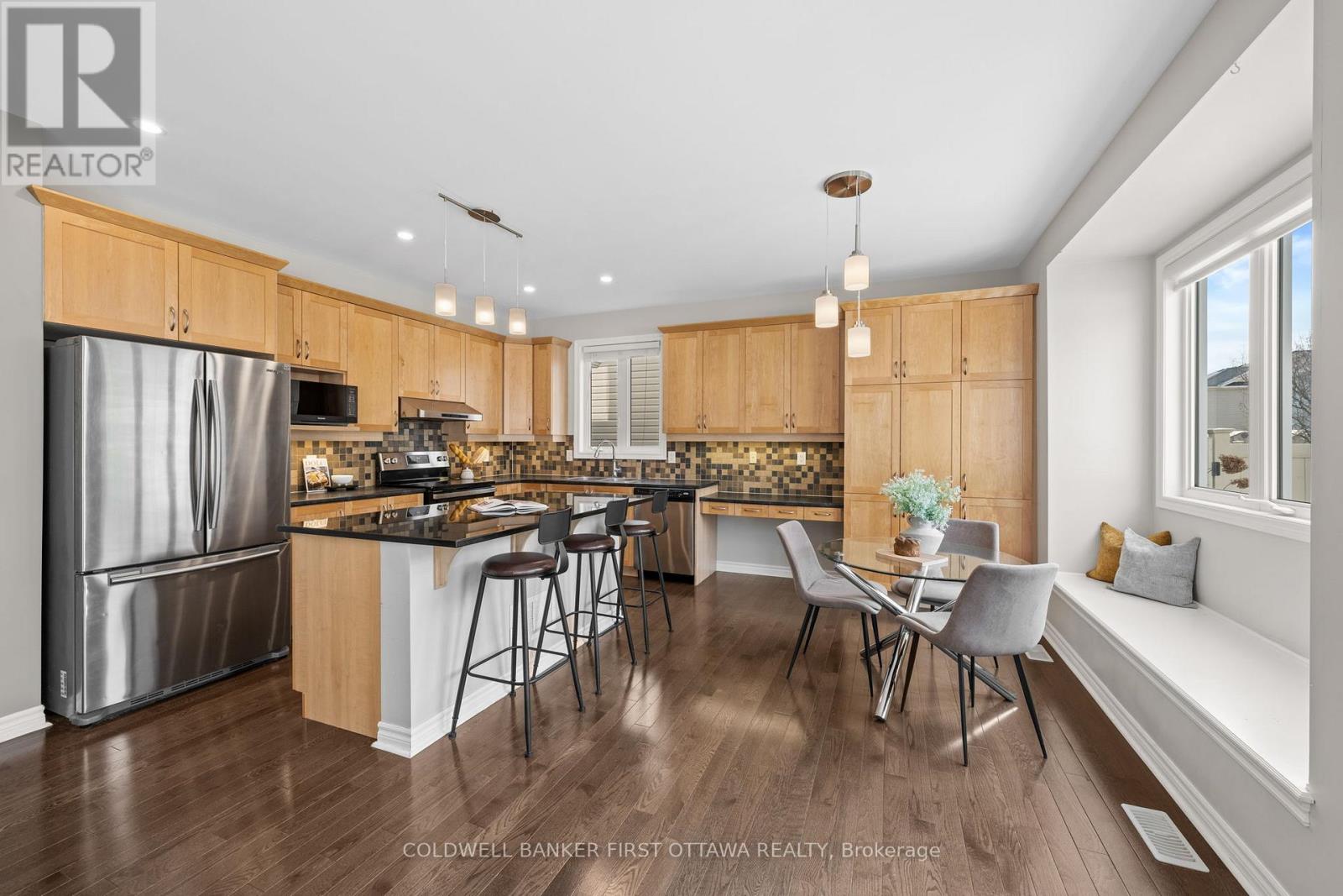 2176 Sunset Cove Circle