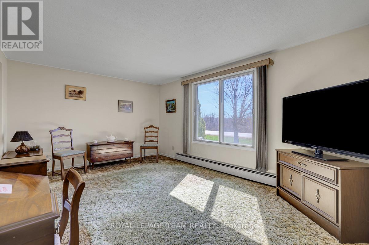 5523 Mitch Owens Road