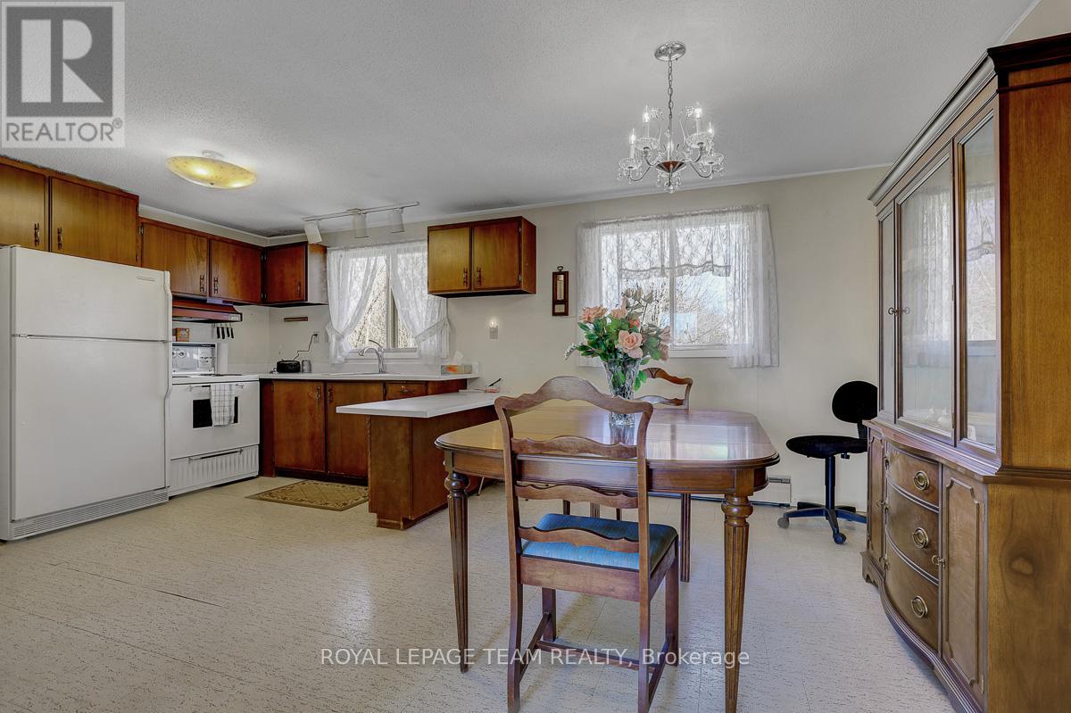 5523 Mitch Owens Road