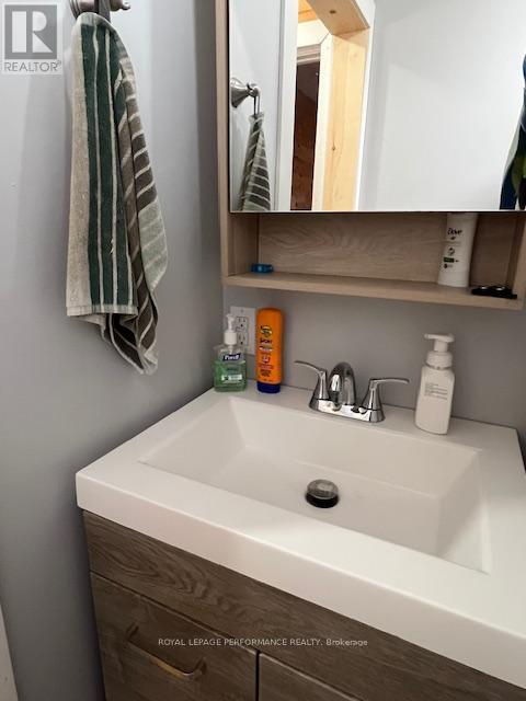 117 Raycroft Peninsula