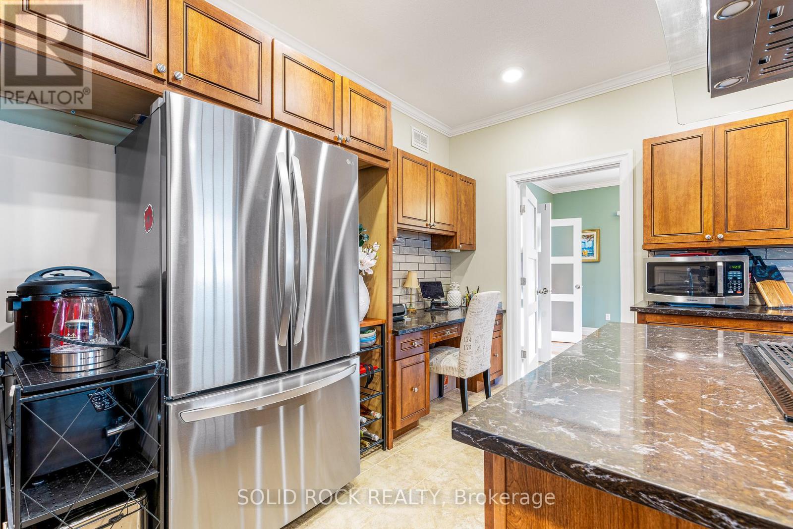 1021 Crestwood Drive