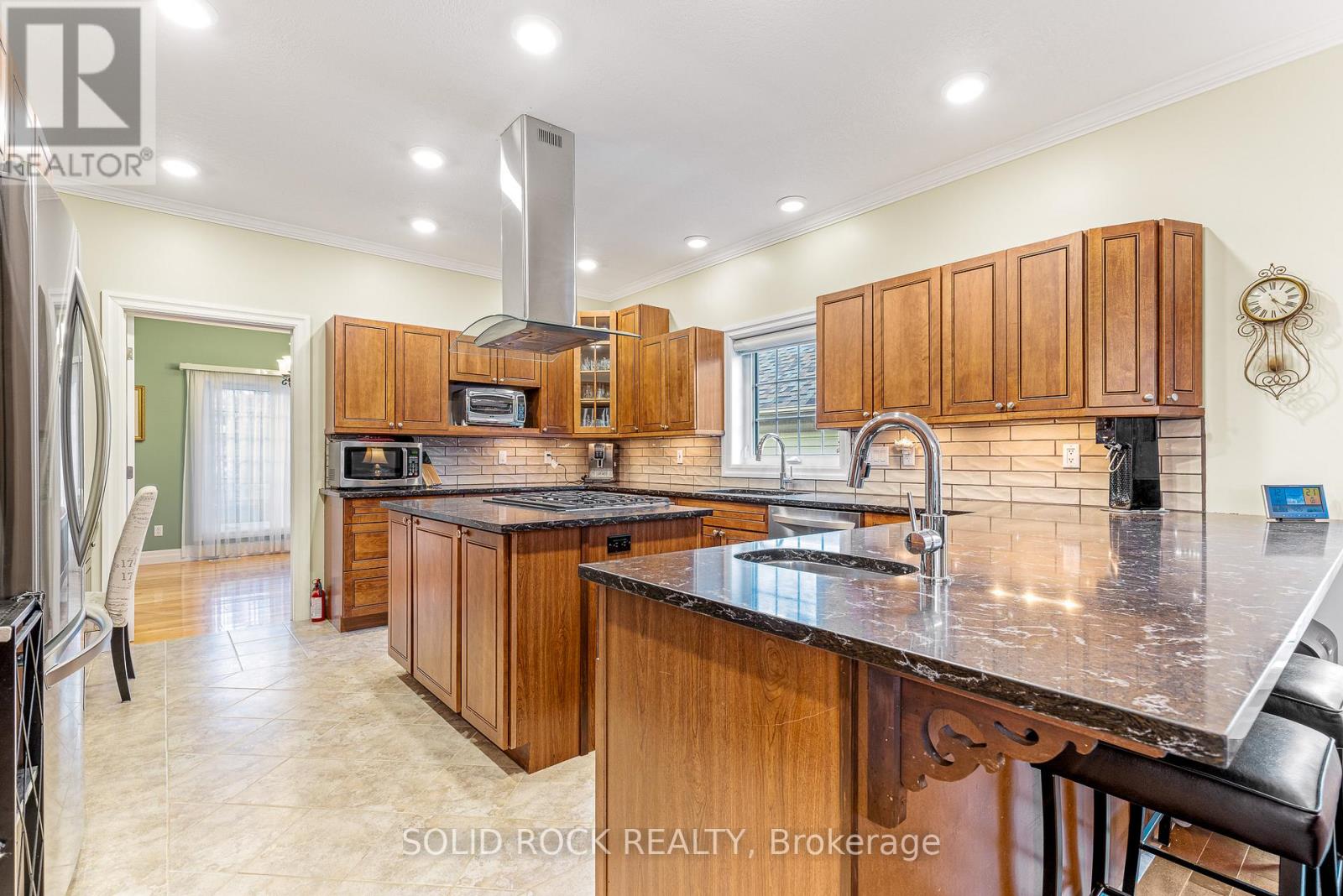 1021 Crestwood Drive