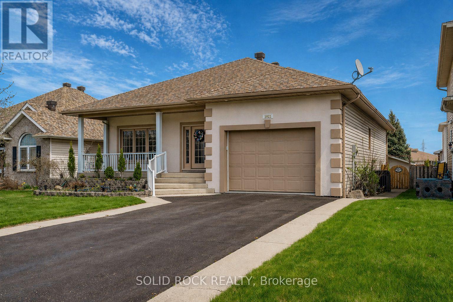 1021 Crestwood Drive