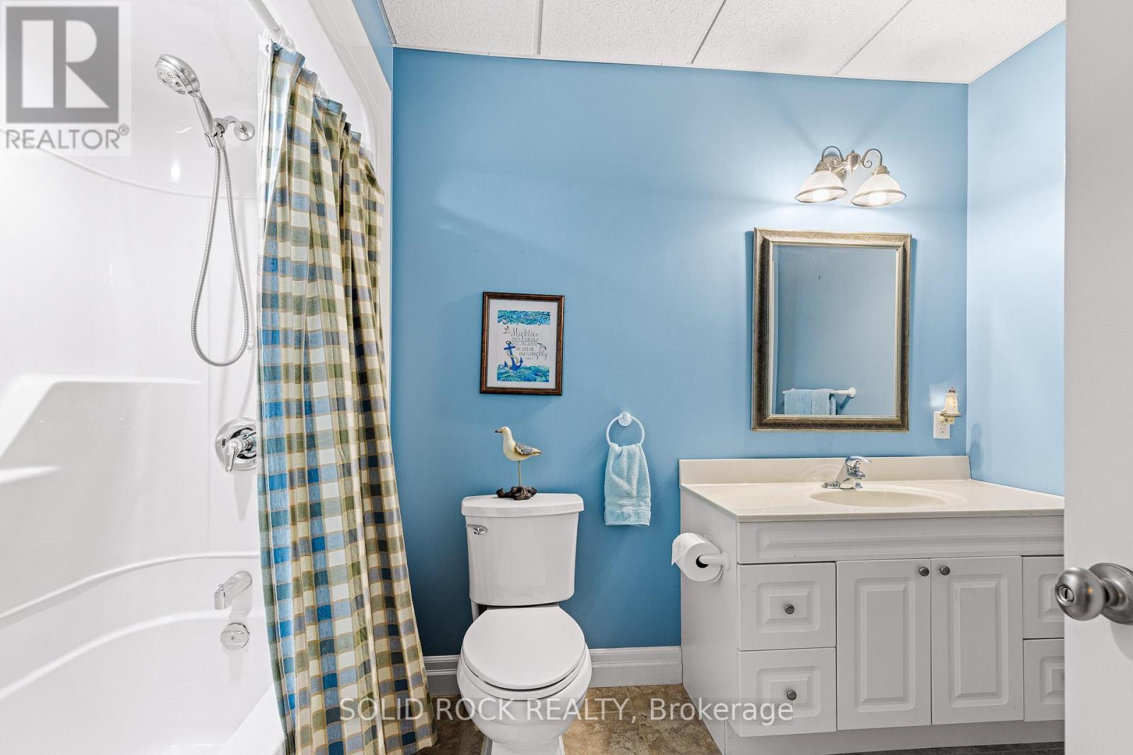 1021 Crestwood Drive