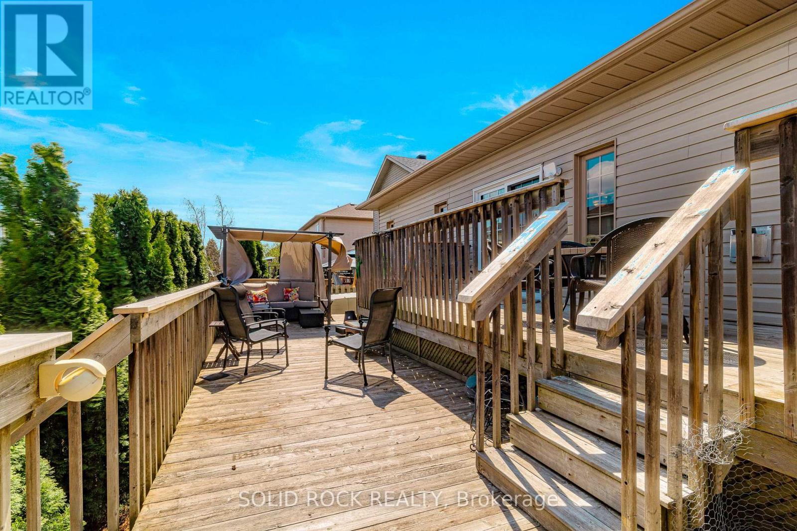 1021 Crestwood Drive