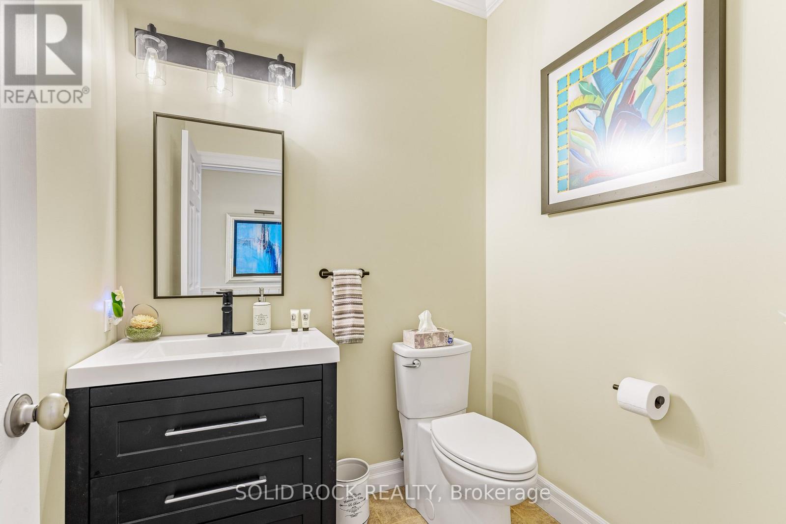 1021 Crestwood Drive