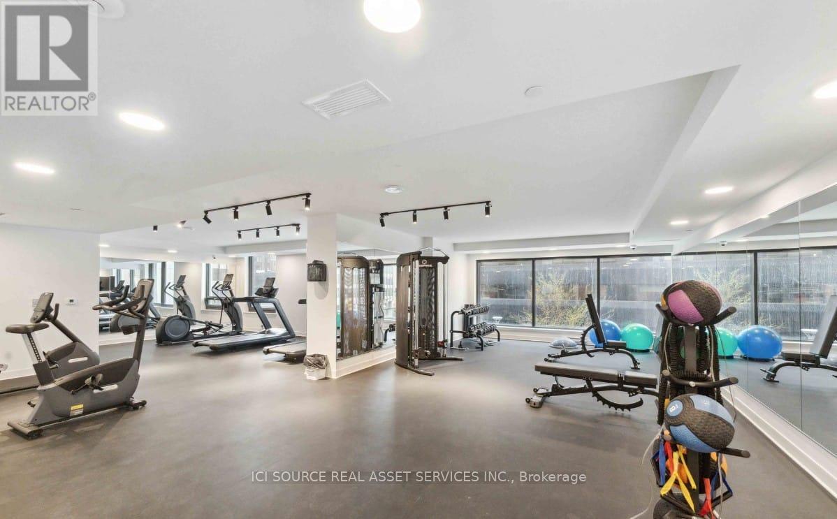 1009 - 340 Queen Street