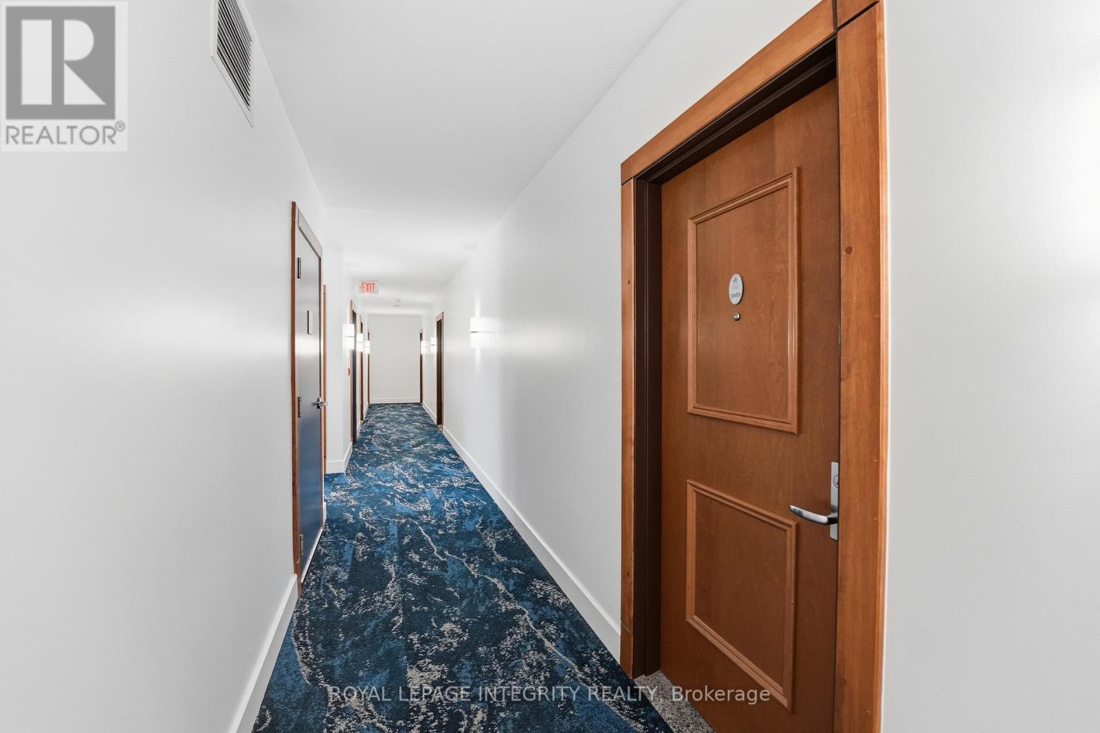 2403 - 242 Rideau Street