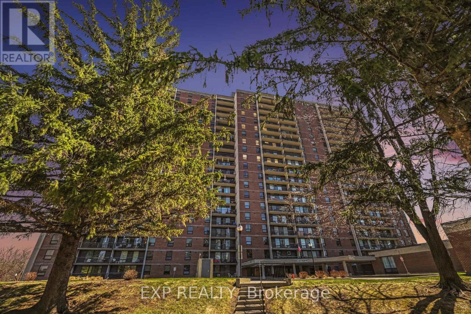 1801 - 665 Bathgate Drive