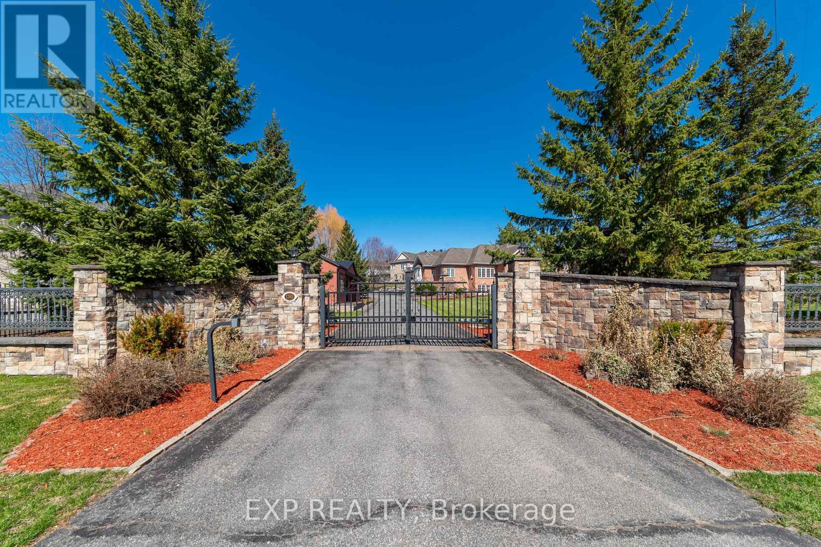 1283 Rideau Cove Court