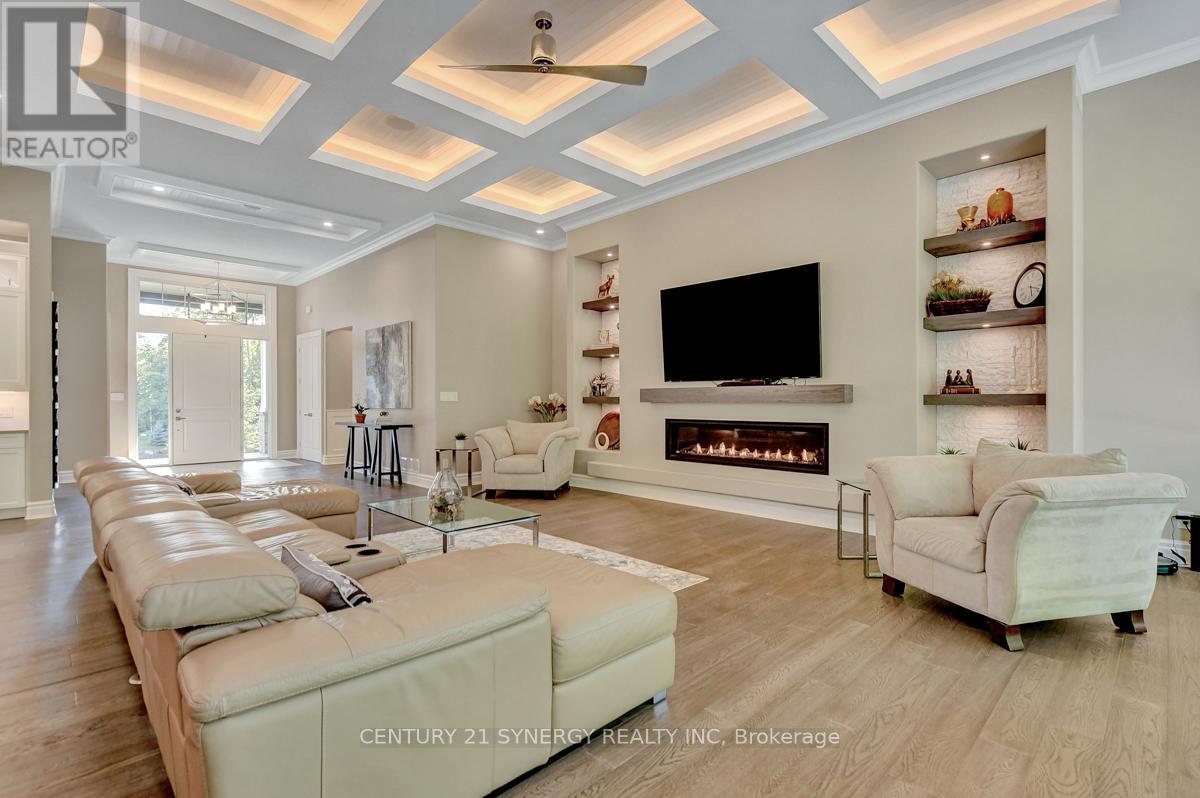 1443 Duchess Crescent