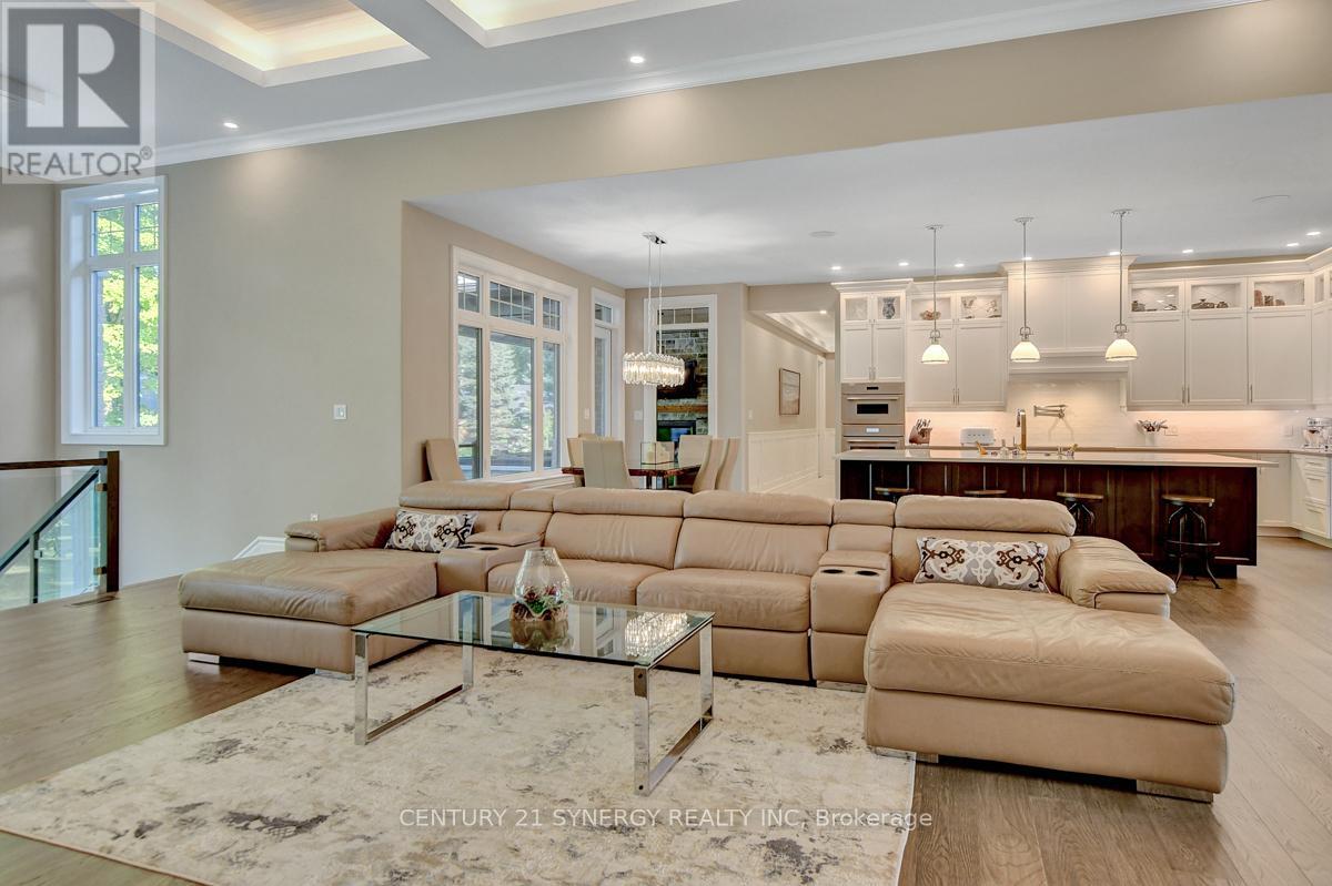 1443 Duchess Crescent