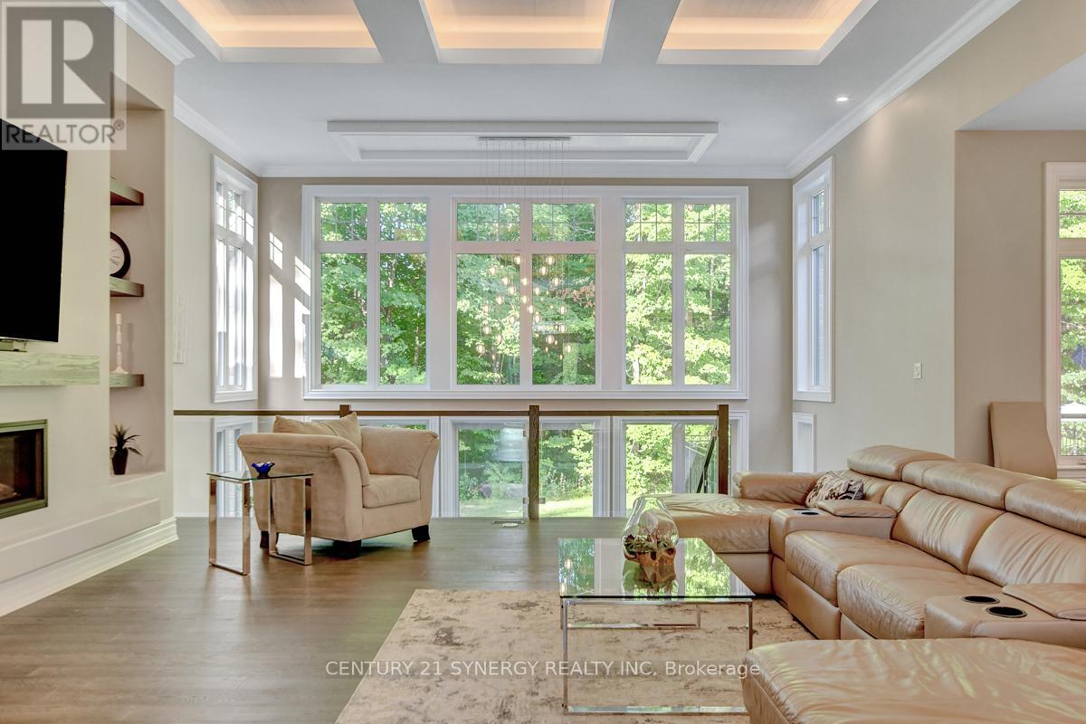 1443 Duchess Crescent