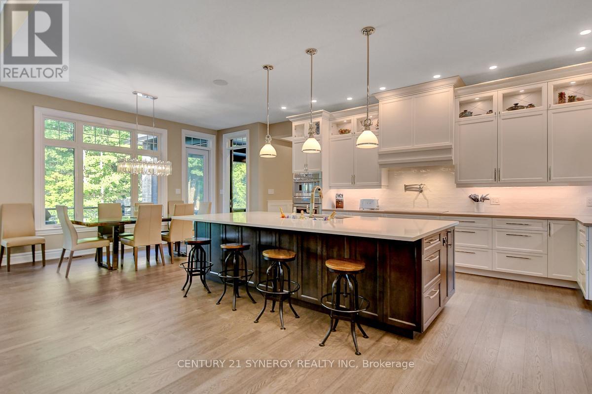 1443 Duchess Crescent