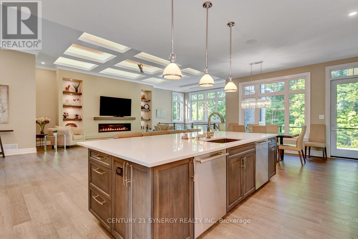 1443 Duchess Crescent