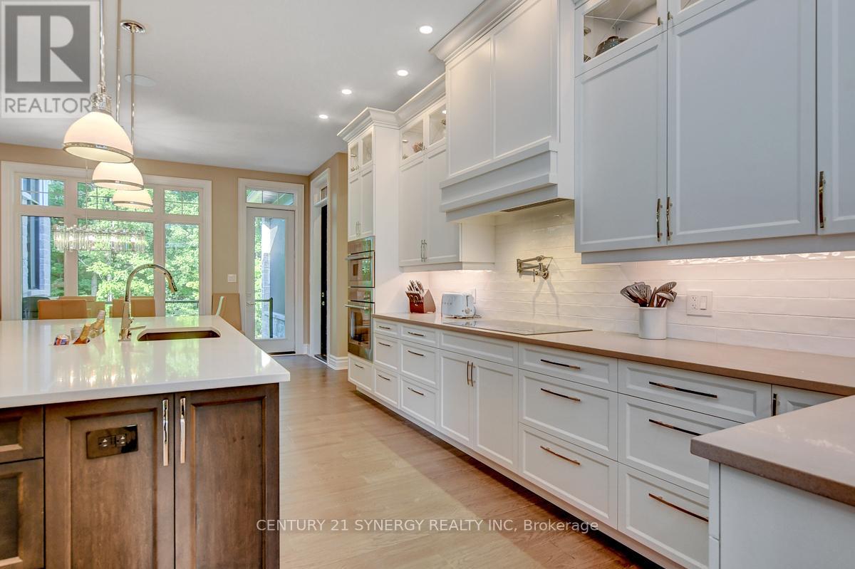 1443 Duchess Crescent