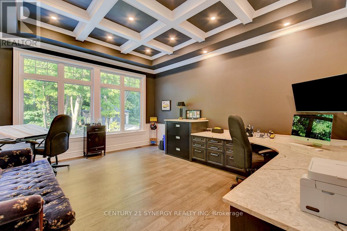 1443 Duchess Crescent