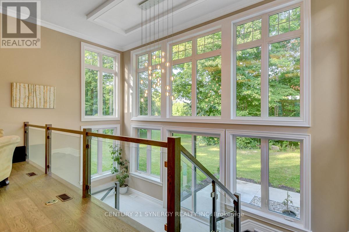 1443 Duchess Crescent