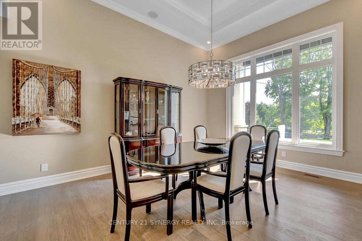 1443 Duchess Crescent