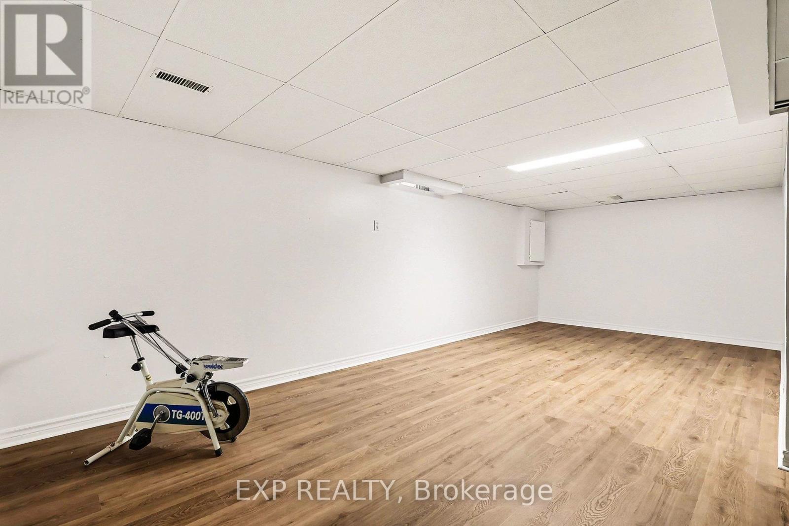 15 Wedgewood Crescent