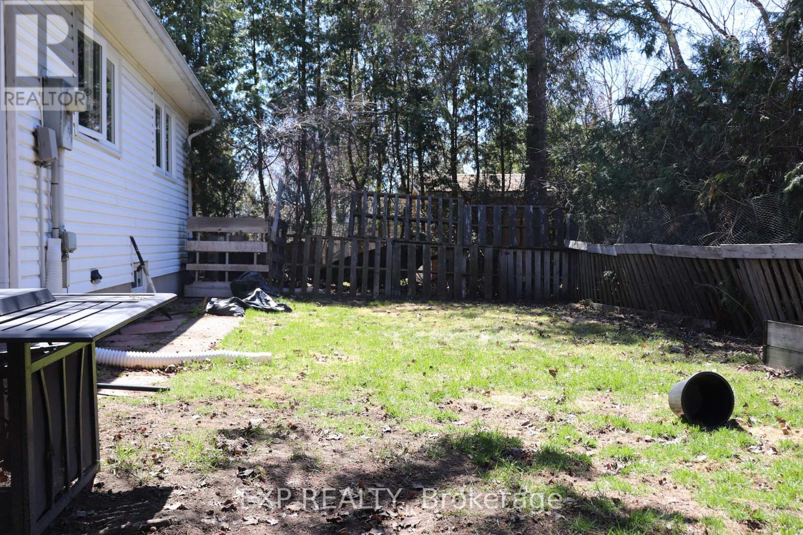 15 Wedgewood Crescent