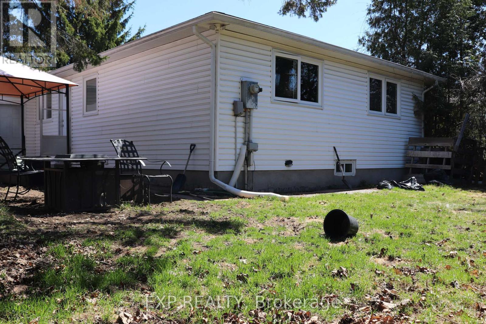 15 Wedgewood Crescent