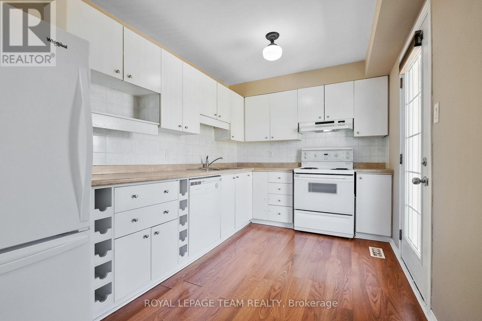 43 - 3205 Uplands Drive Ne