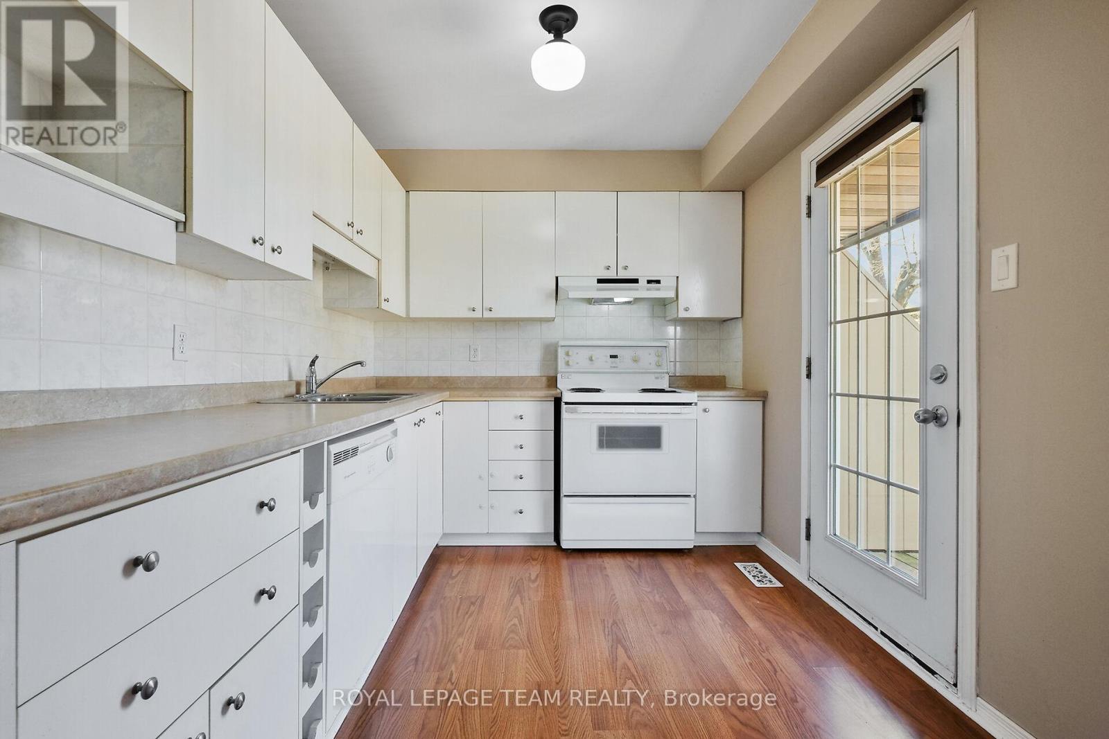 43 - 3205 Uplands Drive Ne