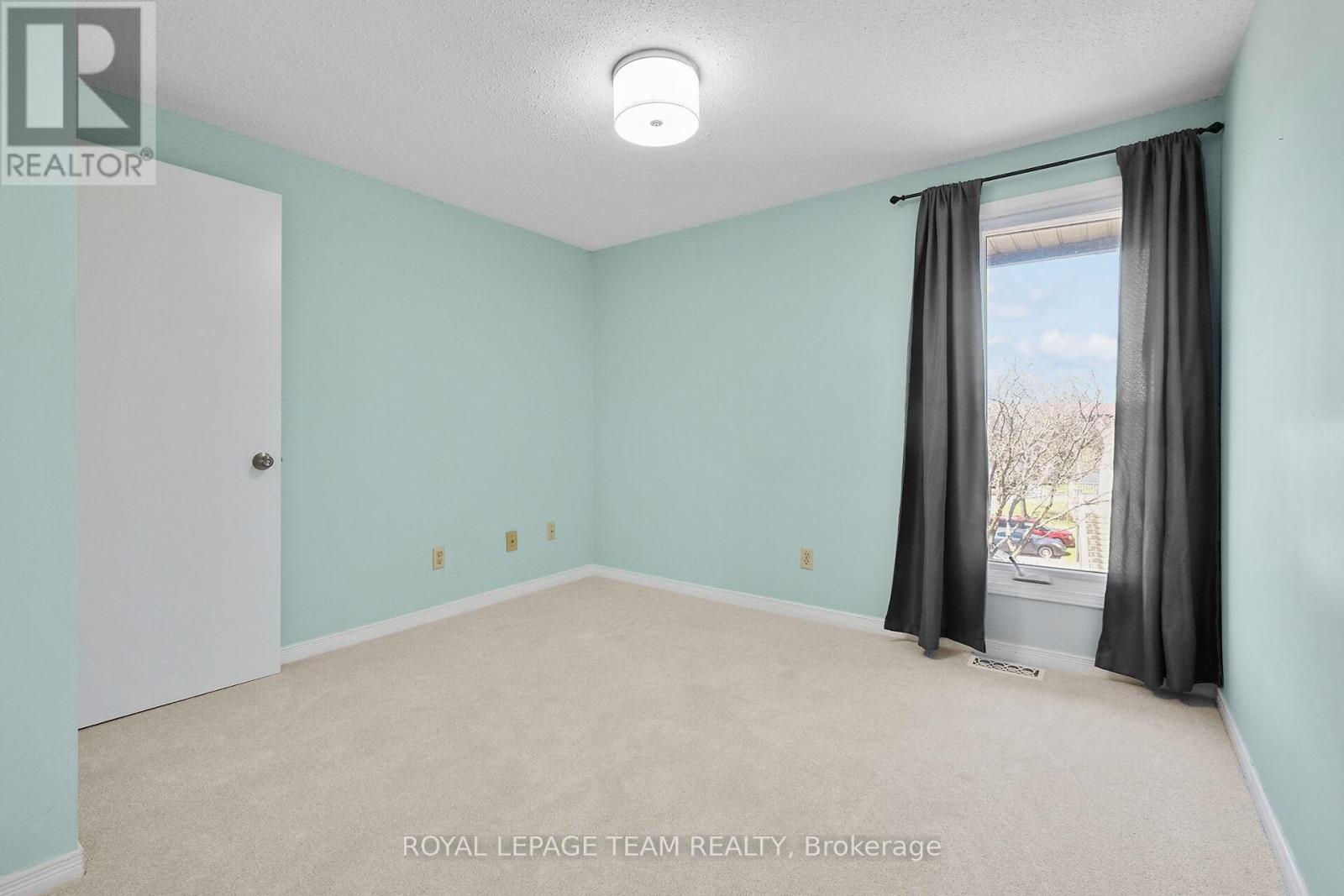 43 - 3205 Uplands Drive Ne