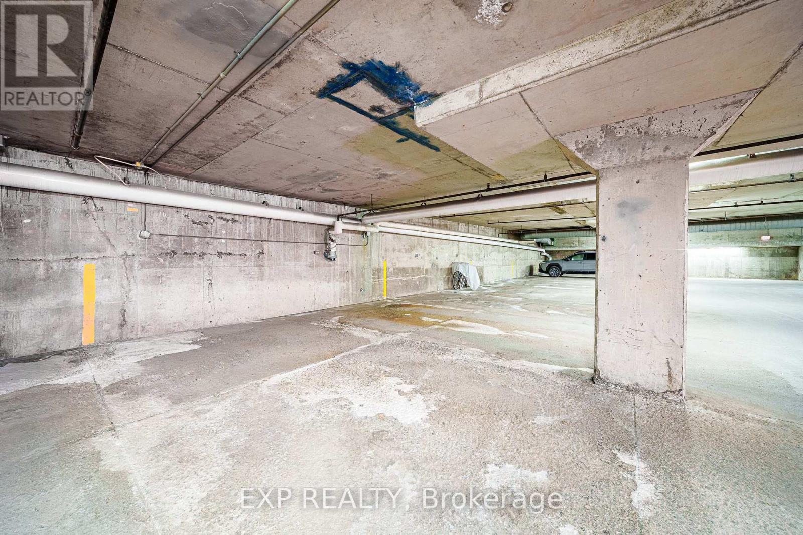 1002 - 475 Laurier Avenue W