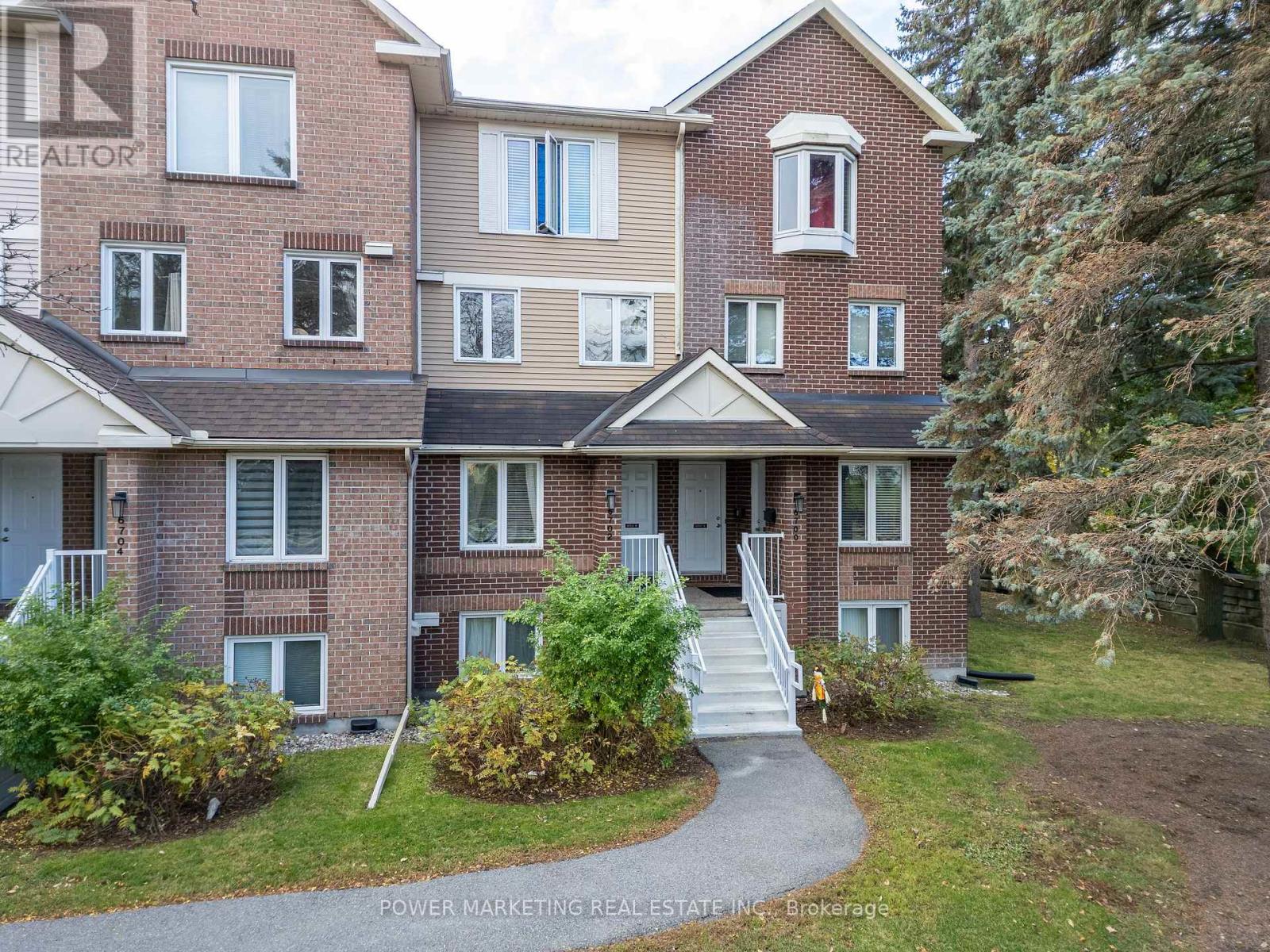 B - 6702 Jeanne D'arc Boulevard N