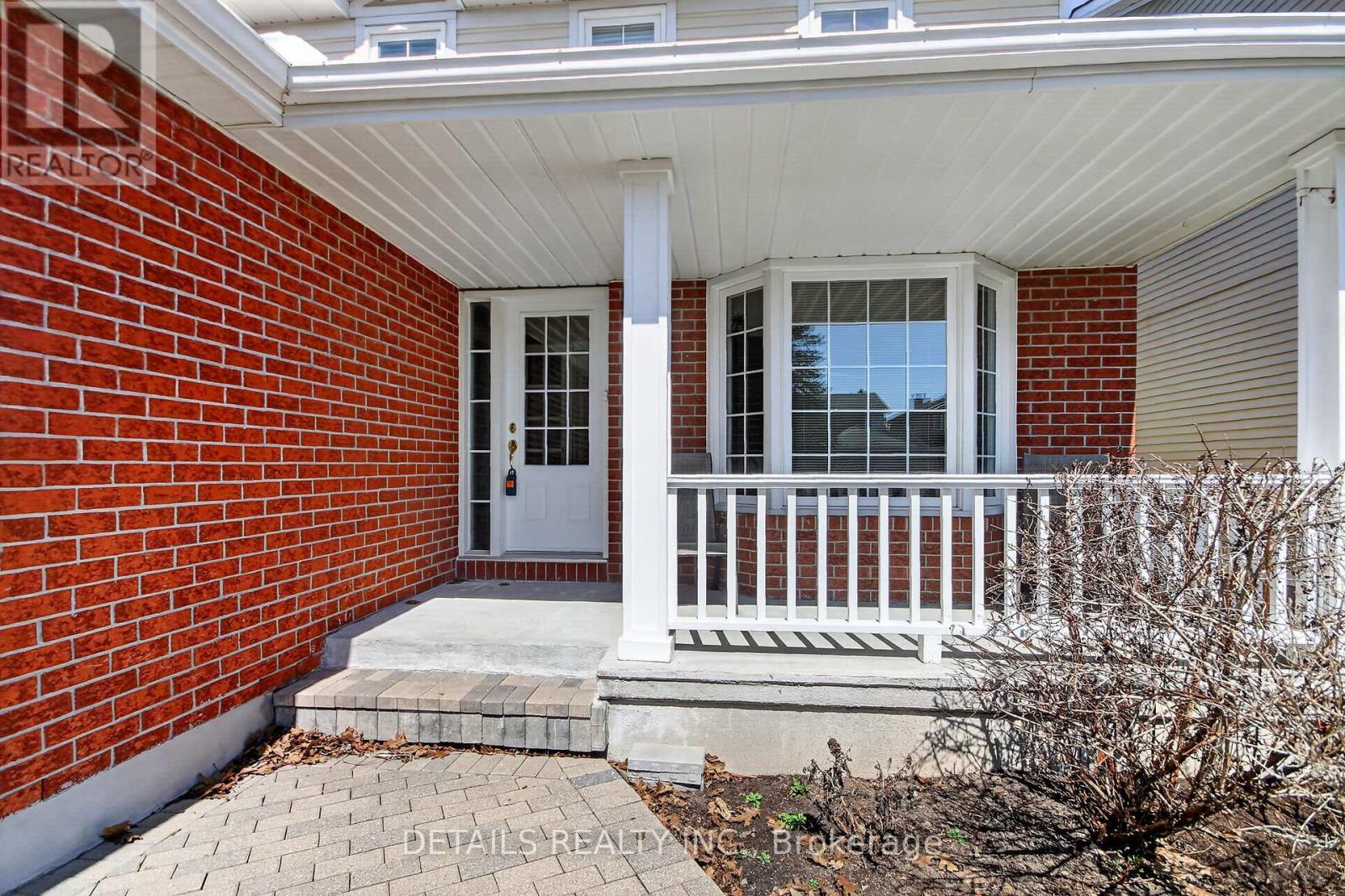 6105 Lariviere Crescent