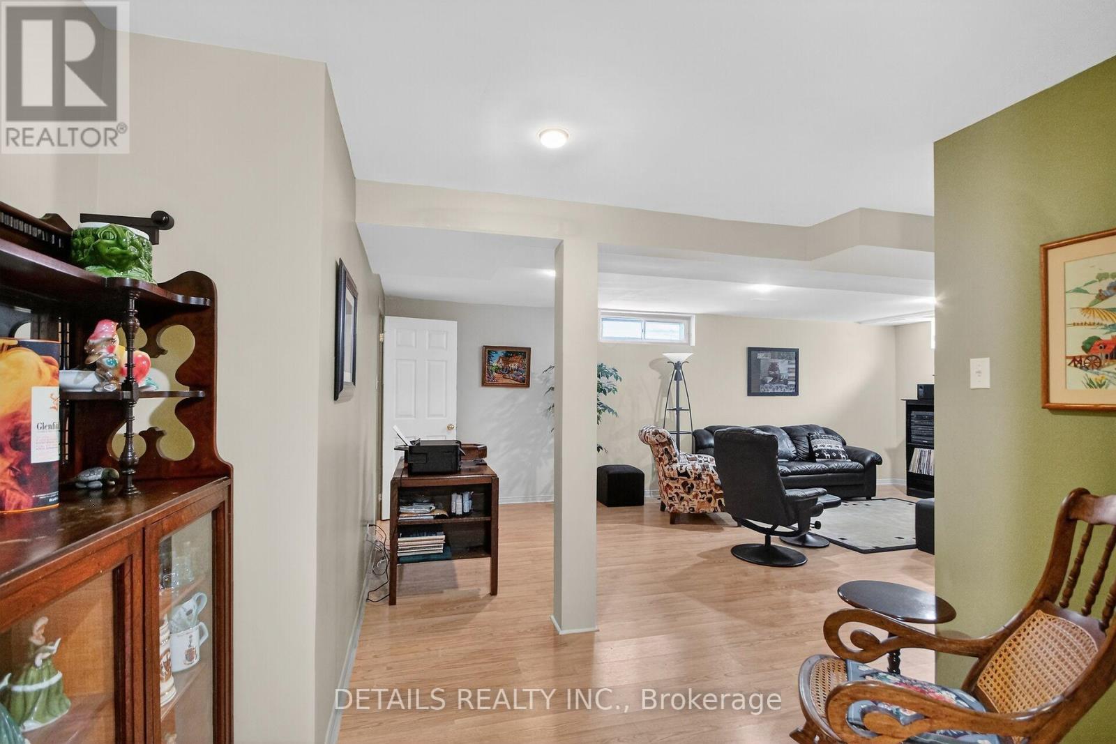 6105 Lariviere Crescent