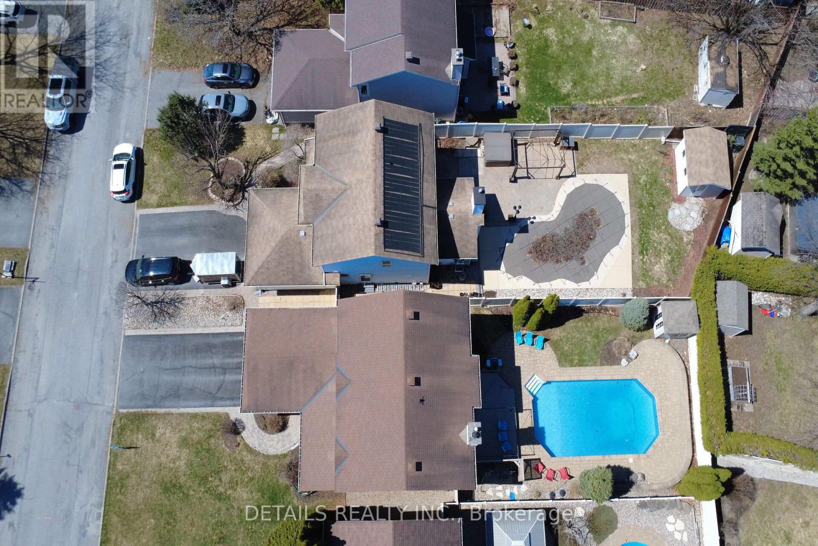 6105 Lariviere Crescent