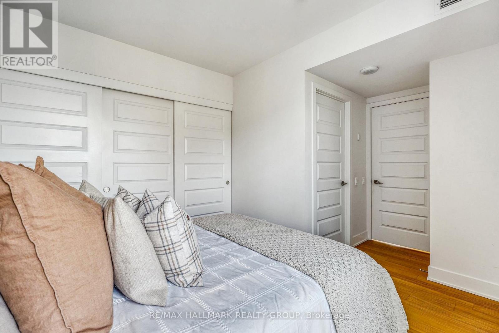 814 - 411 Mackay Street