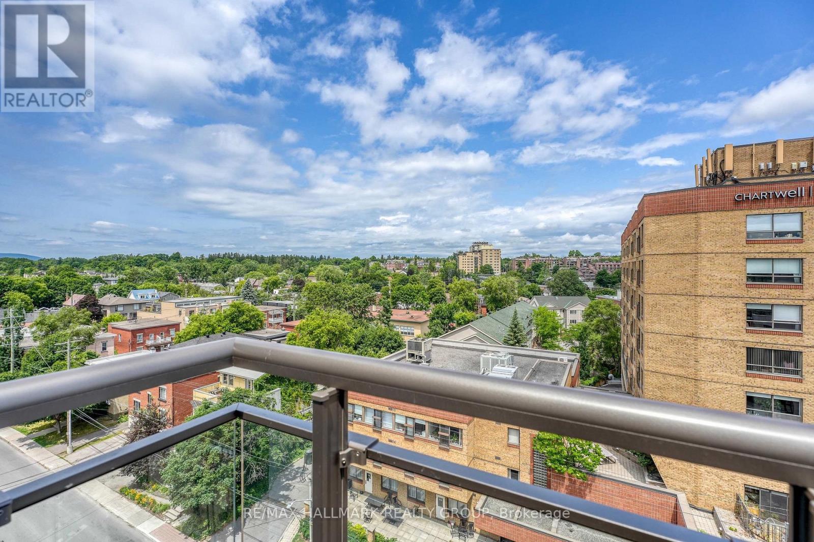 814 - 411 Mackay Street