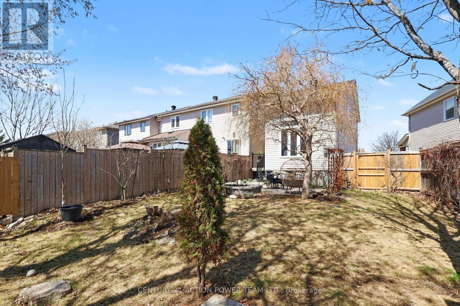 2066 Melette Crescent